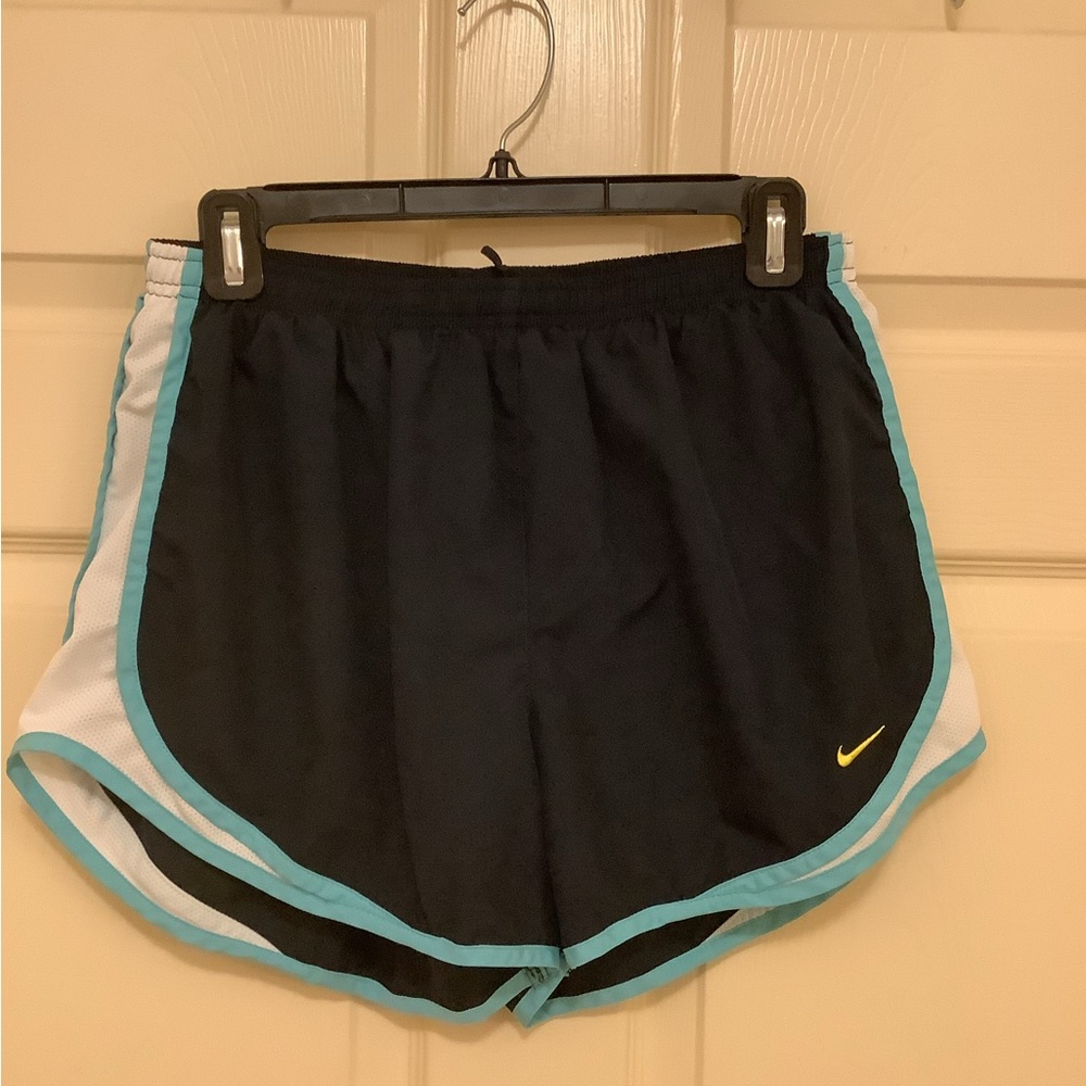 Women’s Nike Tempo shorts, size Large